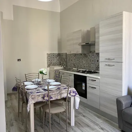 Monument Apartment